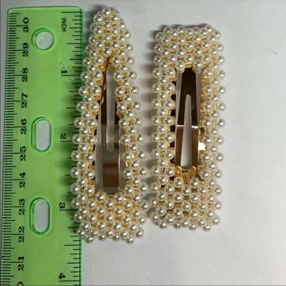 Set of Pearl Hair Clips - Picture 2 of 2